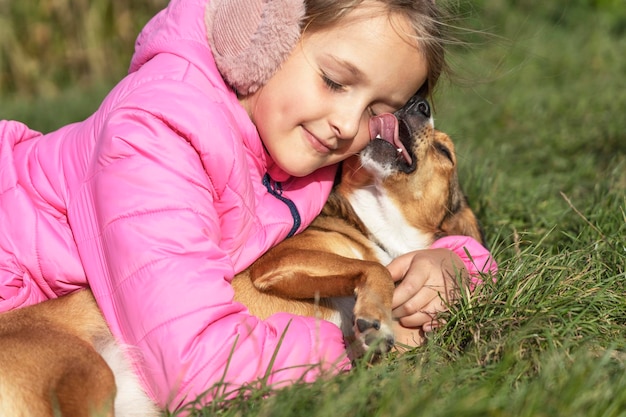 10 najlepszych ras psów dla dzieci – bezpieczne wybory rodzinne